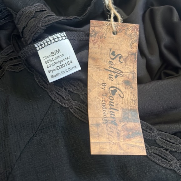 Selfie Couture by Trendology Black Boho Cutout Eyelet Trim Lined Dress size S/M - Picture 3 of 8